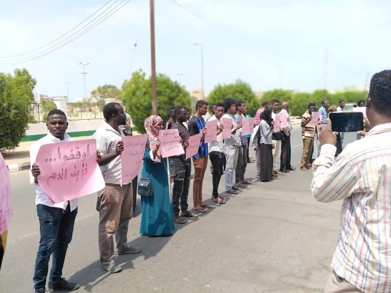 قلتى وجرحى في نزاع أهلي ببورتسودان