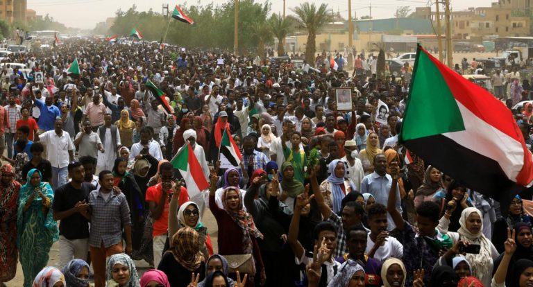 موجة ثانية للثورات العربية: 2019 عام الثورات الأشد وعياً
