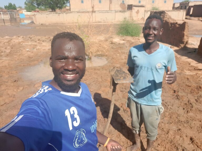 الحصار  يُجبر سكان الفاشر على الزراعة المنزلية