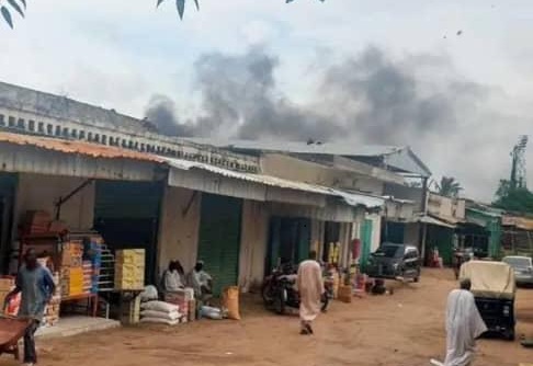 شهود عيان: انفجارات تهز نيالا إثر استهداف مخازن وقود للدعم السريع