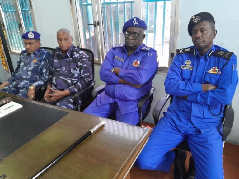 الشرطة تعلن حصر 70 ألف لاجئ في الخرطوم وترحيل أكثر من 3 آلاف