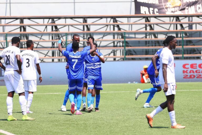 احتفال لاعبي الهلال بهدف في مباراة الأمس: صفحة "محبي الهلال" على فيسبوك