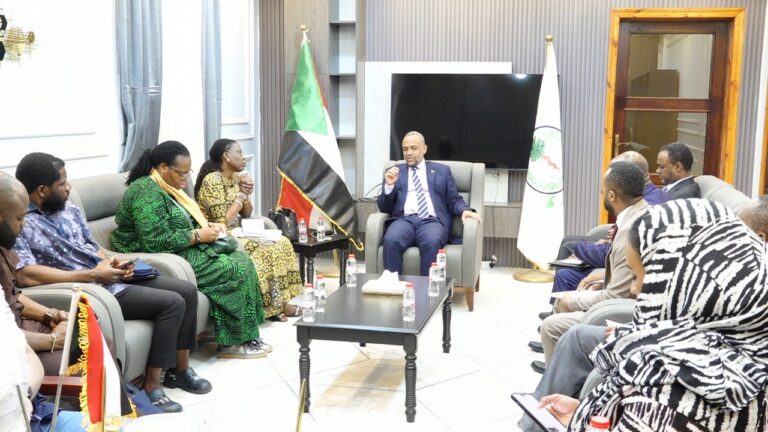 اجتماع ببورتسودان يبحث تعزيز التعاون الصحي بين السودان والاتحاد الأفريقي