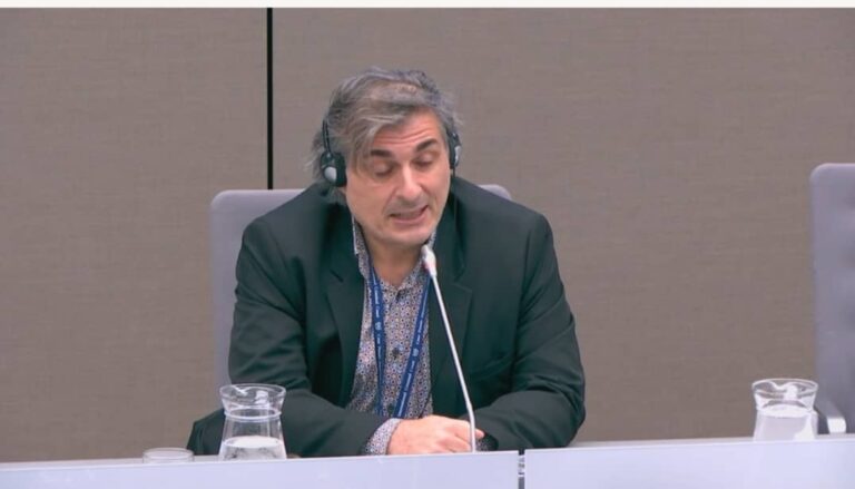 محامي الادعاء من المؤتمر الصحفي