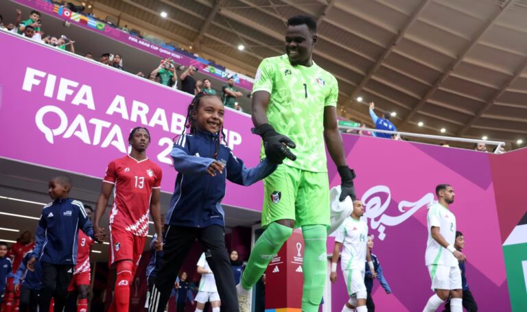 السودان يواجه العراق بحثاً عن أول فوز في كأس العرب 2025