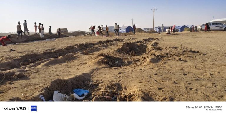 بين الفقد والحياة المؤقتة.. يومان داخل معسكر “العفاض” بالدبة!