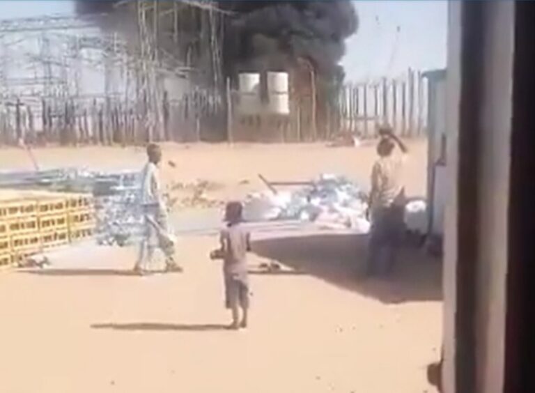 عطبرة: مقتل فردين من الدفاع المدني في استهداف محطة المقرن التحويلية