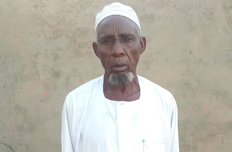 العمدة عمر وسائل التواصل الاجتماعي