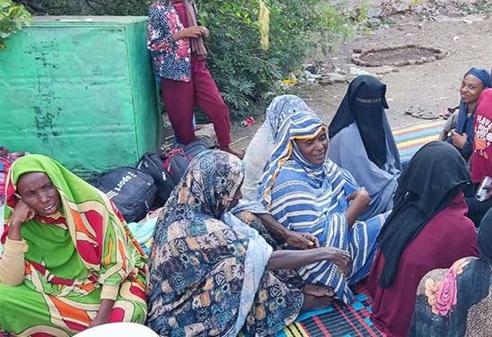 تخضع النساء في الخرطوم لعادات ضارة عادت مع الحرب. الصورة إرشيفية من مواقع التواصل.