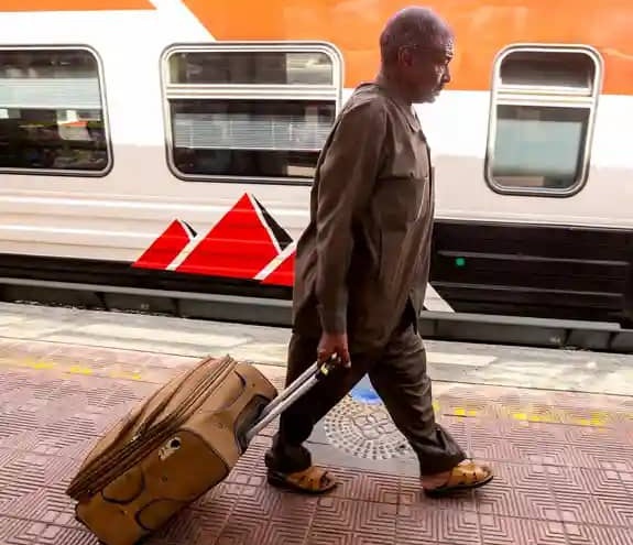 اللاجئون السودانيون في مصر.. عودة قسرية على قطارات الخوف